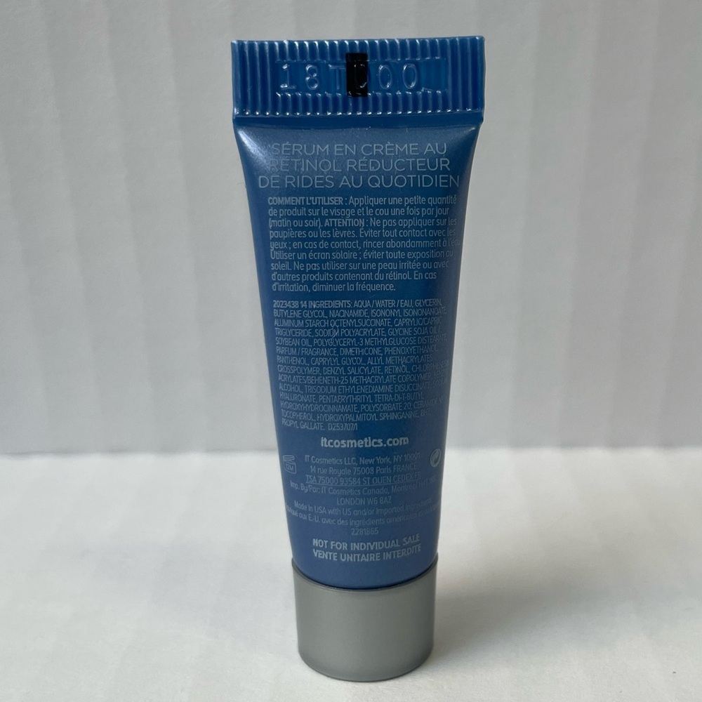IT Cosmetics
Hello Results Wrinkle-Reducing Daily Retinol Serum-in-Cream - Picture 2 of 2
